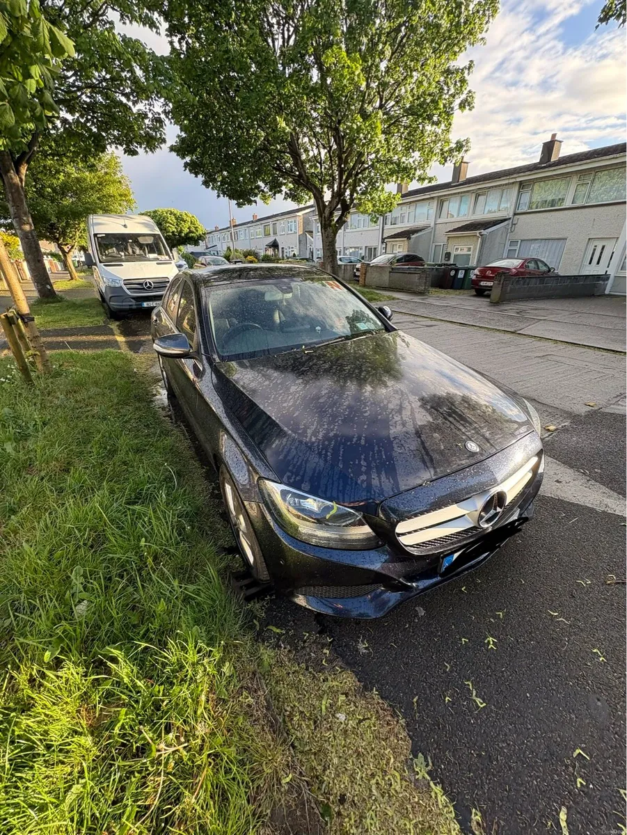 Mercedes c200 - Image 2