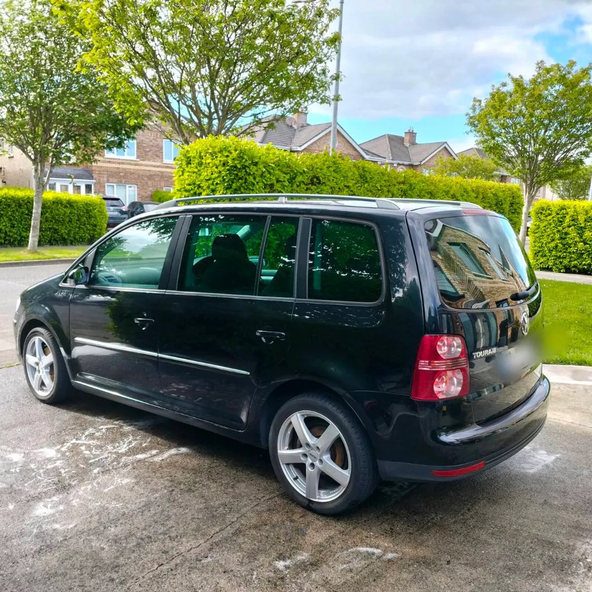 Volkswagen Touran 1.4 TSI Highline - Image 2