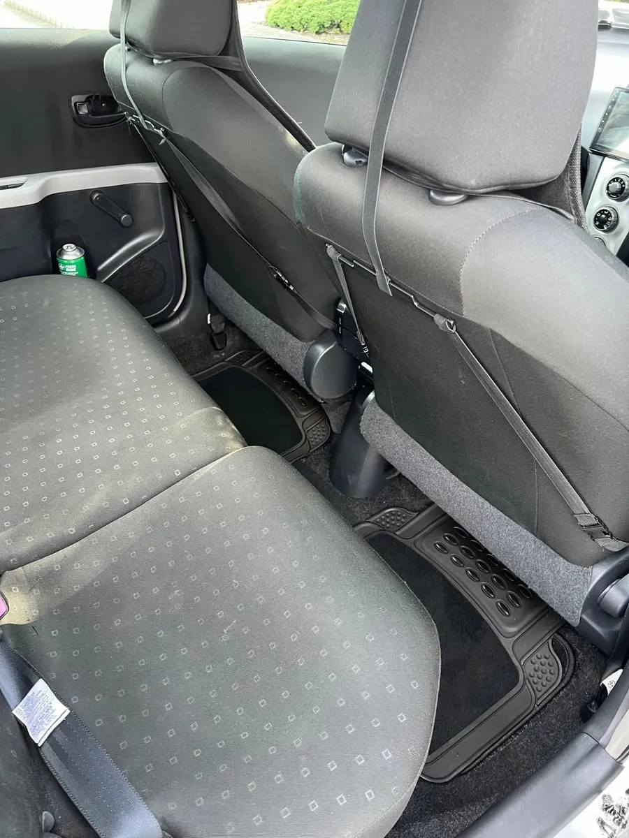 Toyota Yaris 2007 - Image 2