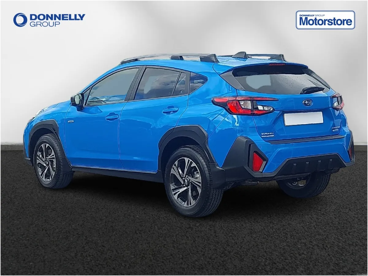 Subaru CROSSTREK Hatchback Limited - Image 2