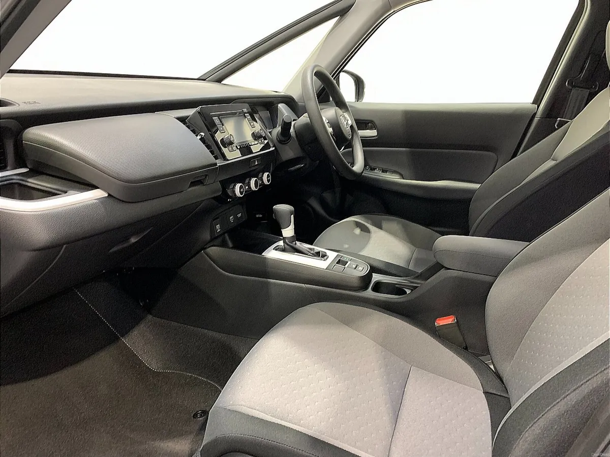 Honda Jazz Hatchback SE - Image 2