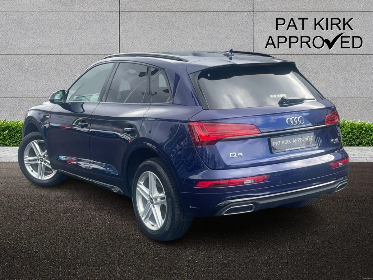 Audi Q5 Diesel Estate S Line - Image 2