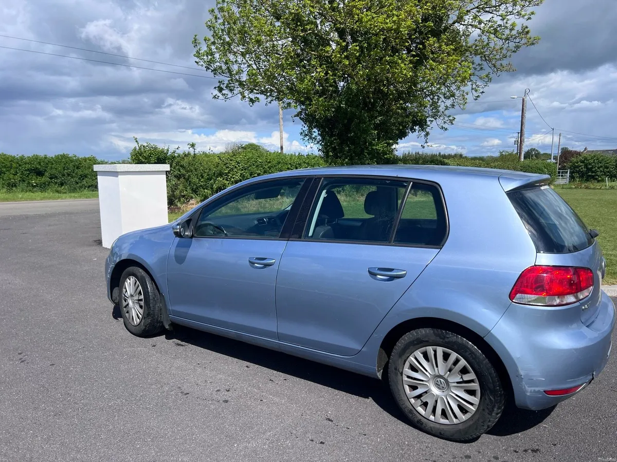 1.2L TSI Volkswagen Golf - Image 2