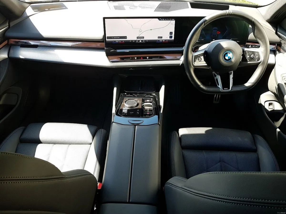 BMW i5 eDrive40 M Sport - Image 4