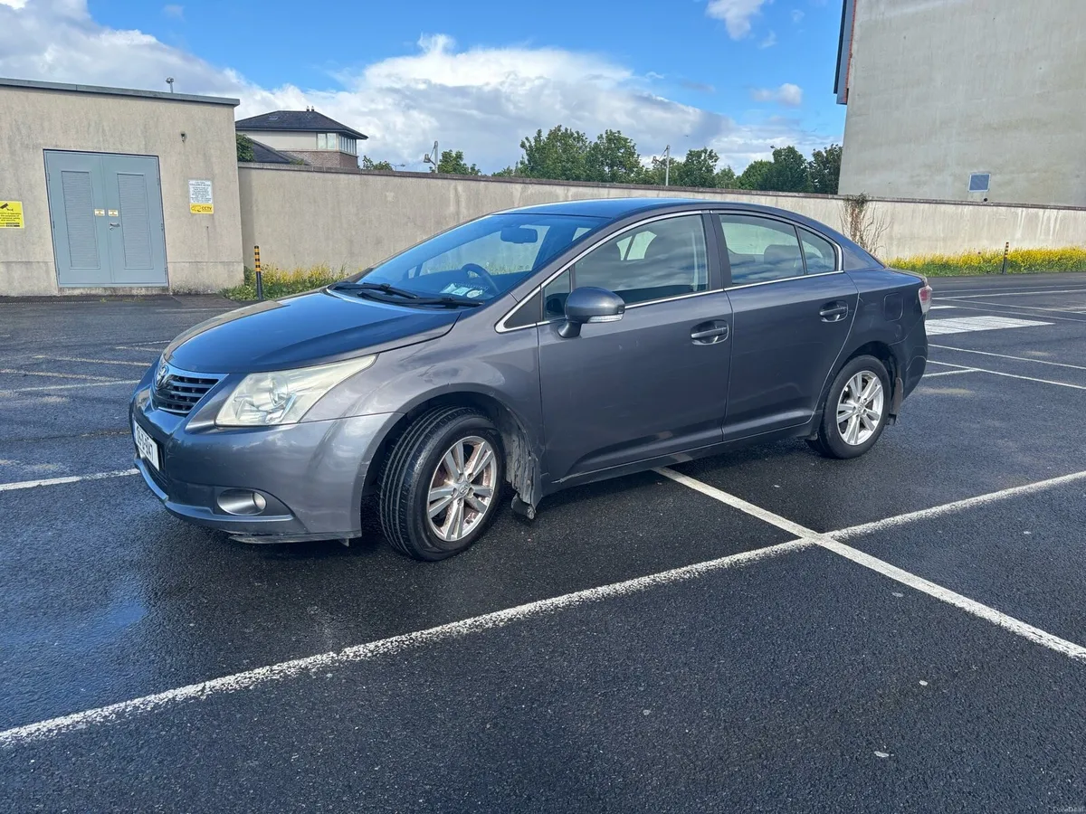 Toyota Avensis - Image 1