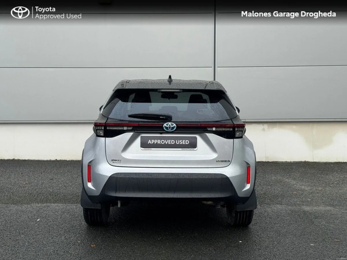 Toyota Yaris Cross 1.5 Hybrid Luna Sport Call Now - Image 4