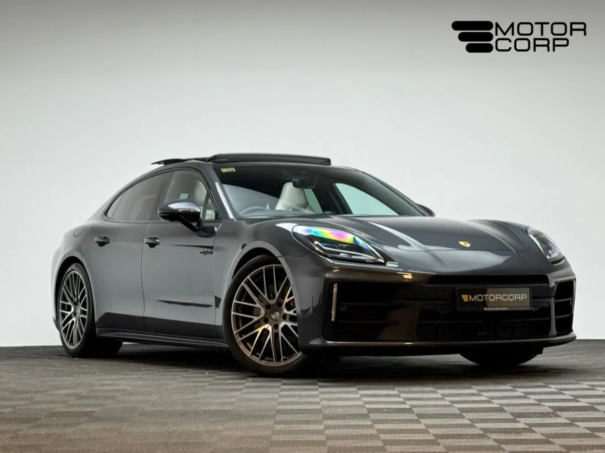 Porsche Panamera 4 PDK E-HYBRID - Image 1