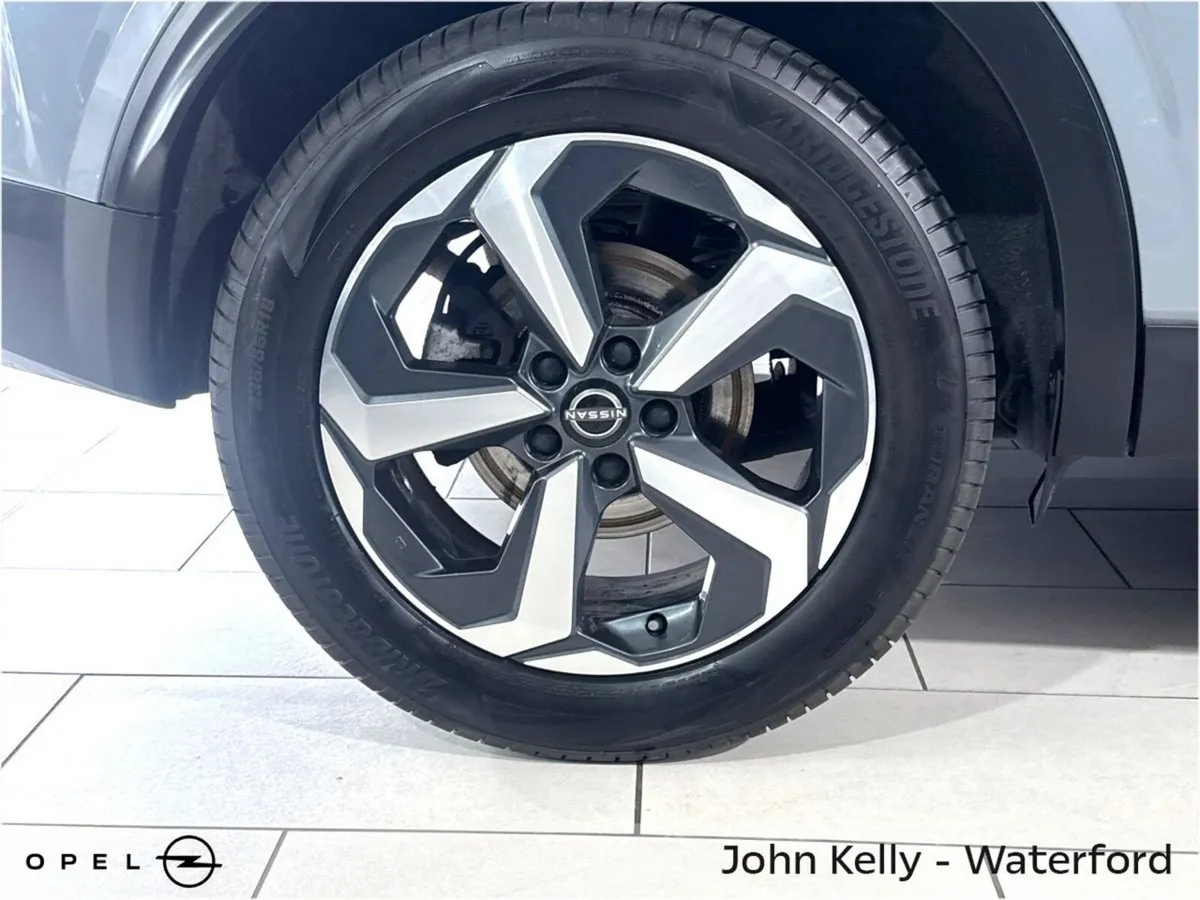 Nissan Qashqai 1.3 PET MILD HYBRID SV PREMIUM - Image 6
