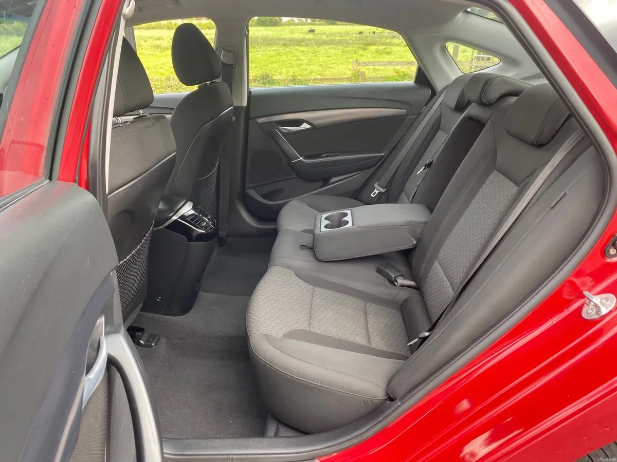 142 HYUNDAI i40 NCT 11/26 €4500 - Image 3