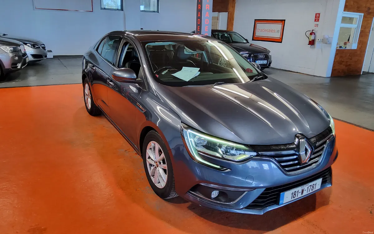 Renault Megane 2018 - Image 1