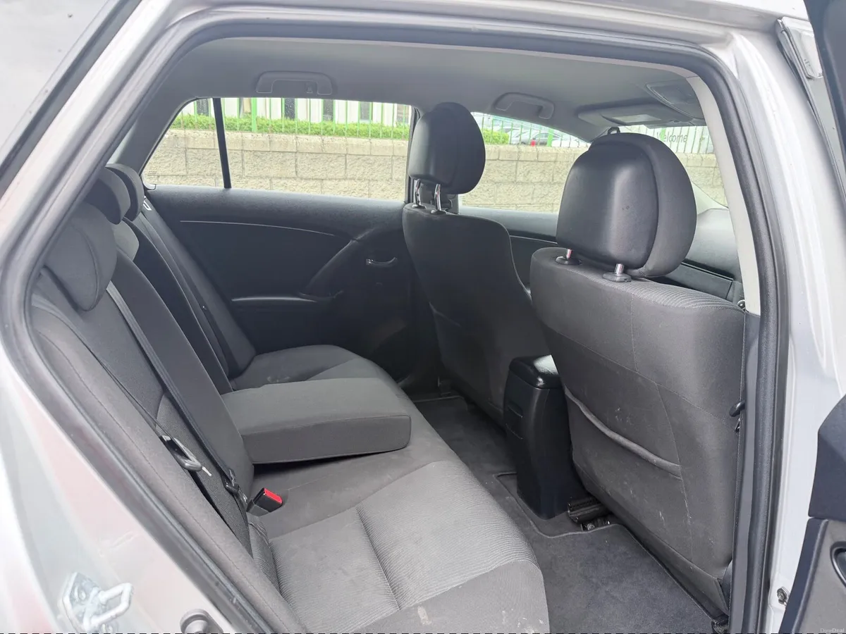 Toyota Avensis 2.0 D4D NEW NCT 07/2027 - Image 2