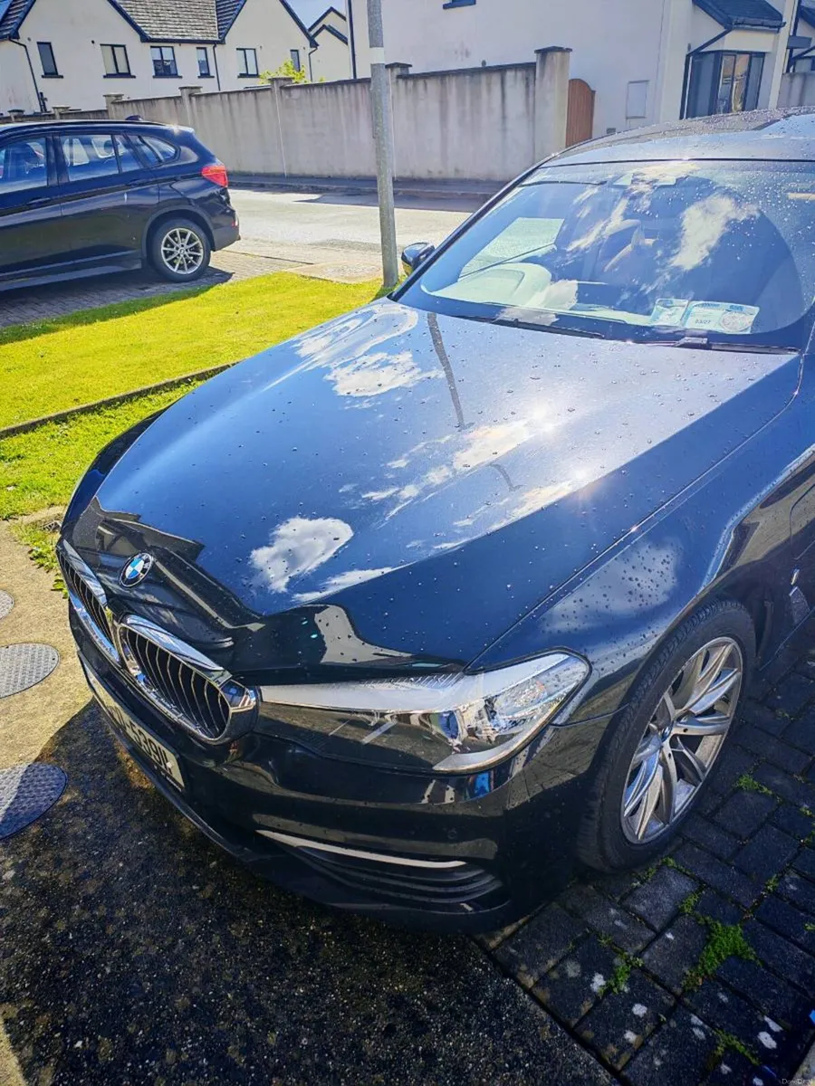 BMW 530 e Plug-in Hybrid. 191,000 km - Image 1