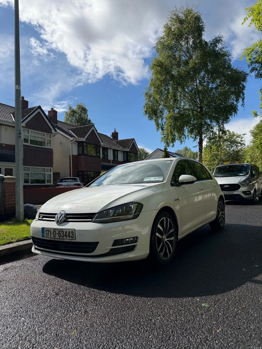 Volkswagen Golf HIGHLINE R-LINE PACK 1.4 TSI AUTO - Image 1