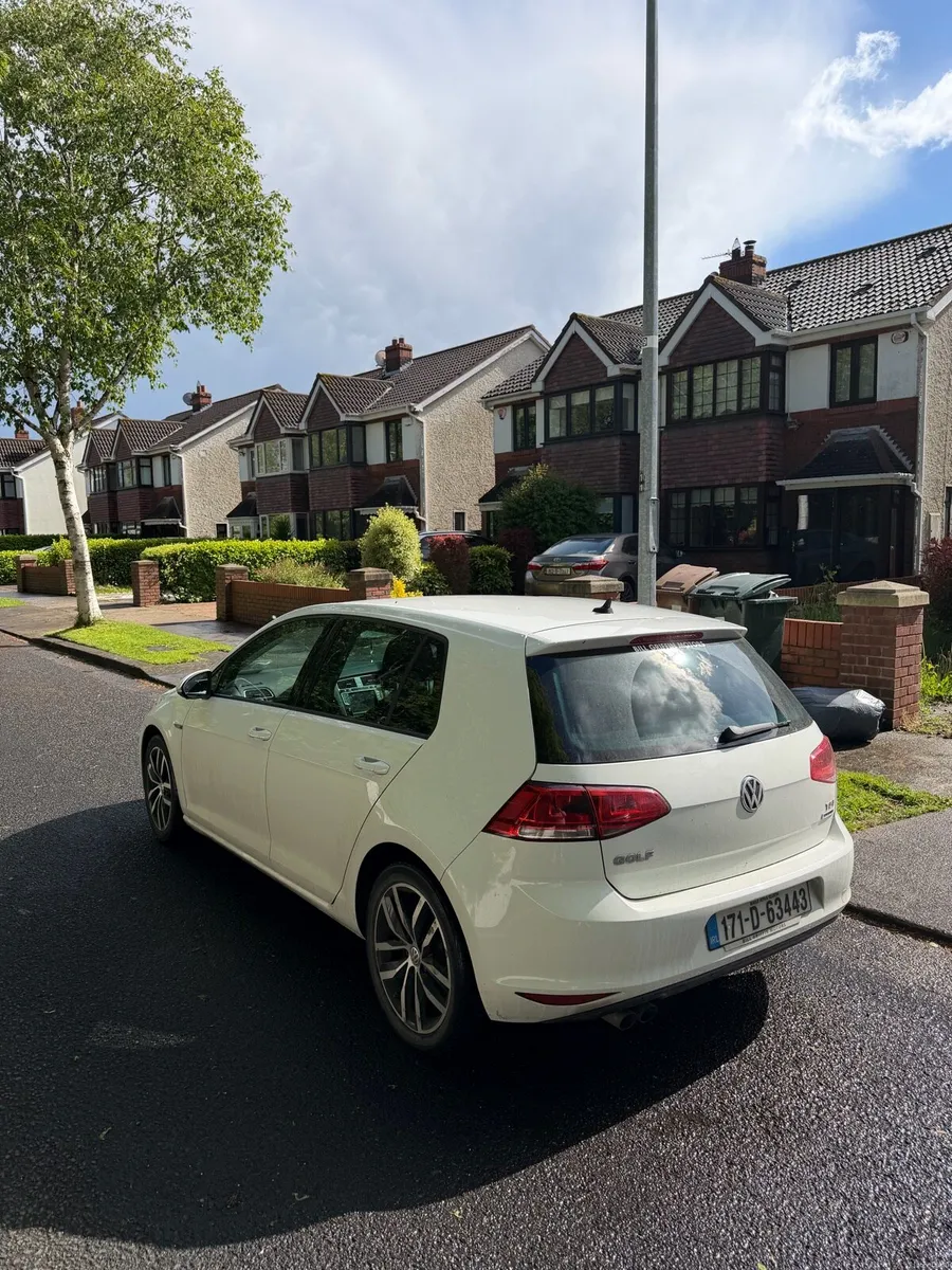 Volkswagen Golf HIGHLINE R-LINE PACK 1.4 TSI AUTO - Image 3
