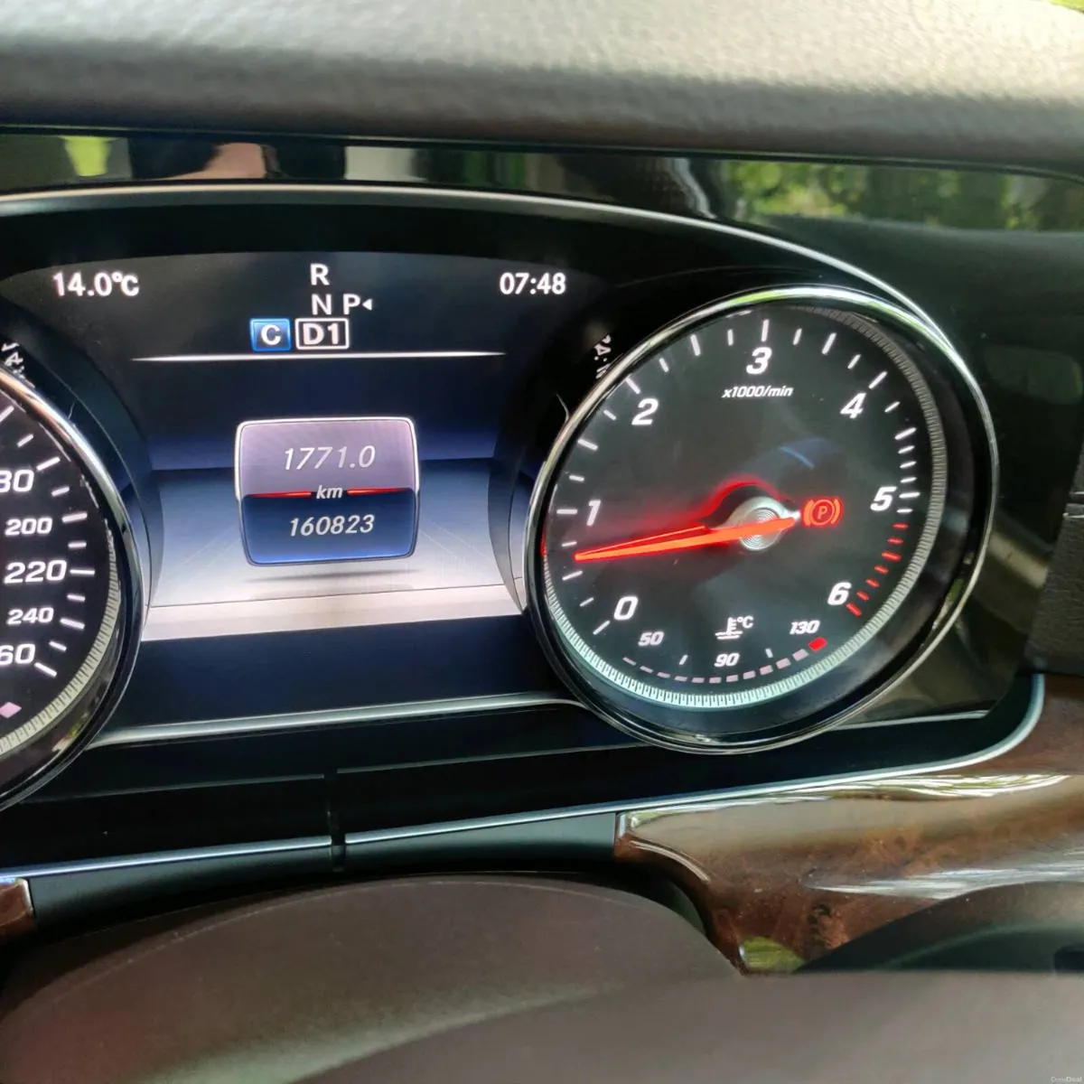 Mercedes Benz e class - Image 2