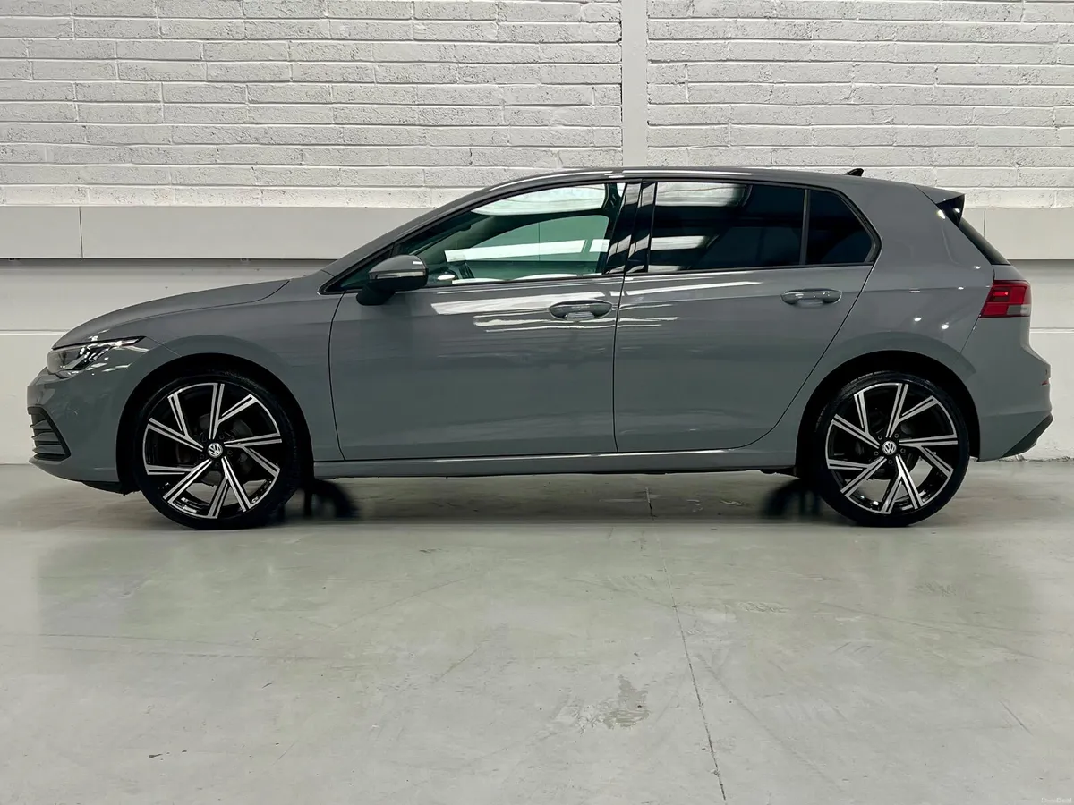 Volkswagen Golf Life 2.0TDI 115bhp 6 Speed Manual - Image 4