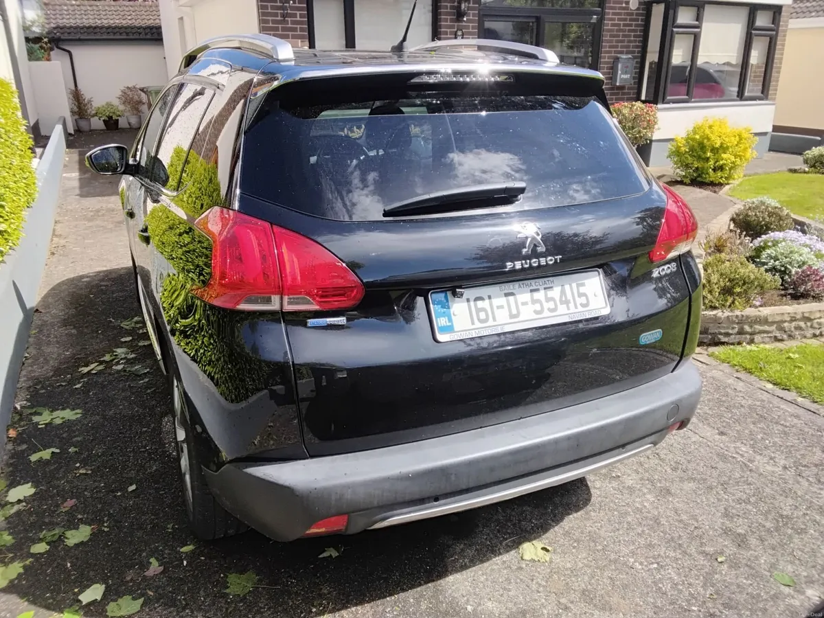 Automatic 2016, Peugeot 2008 1.2 Petrol, Black. - Image 4