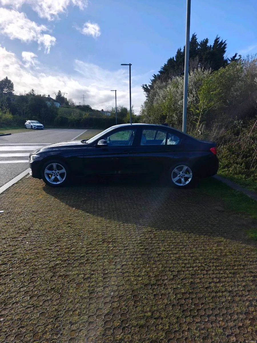 2015 BMW 318d - Image 3