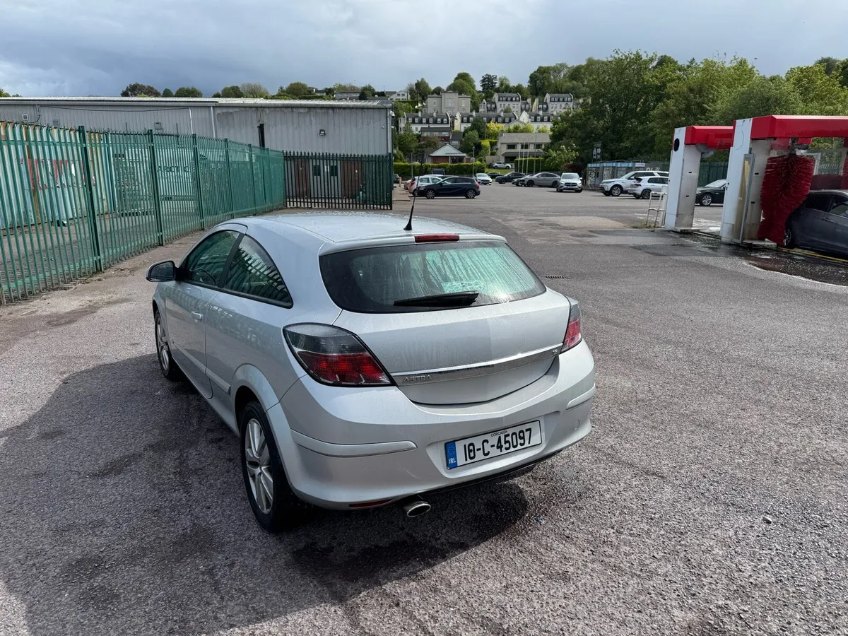 10 ASTRA NEW NCT ONLY 96k mls - Image 3