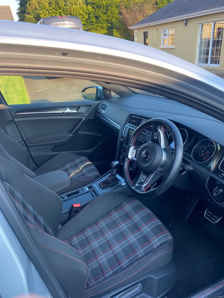 Car - Image 2