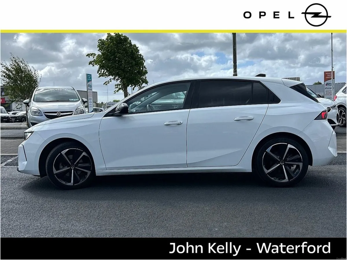 Opel Astra Elegance 1.2 Turbo 110PS Petrol 6 Speed - Image 4