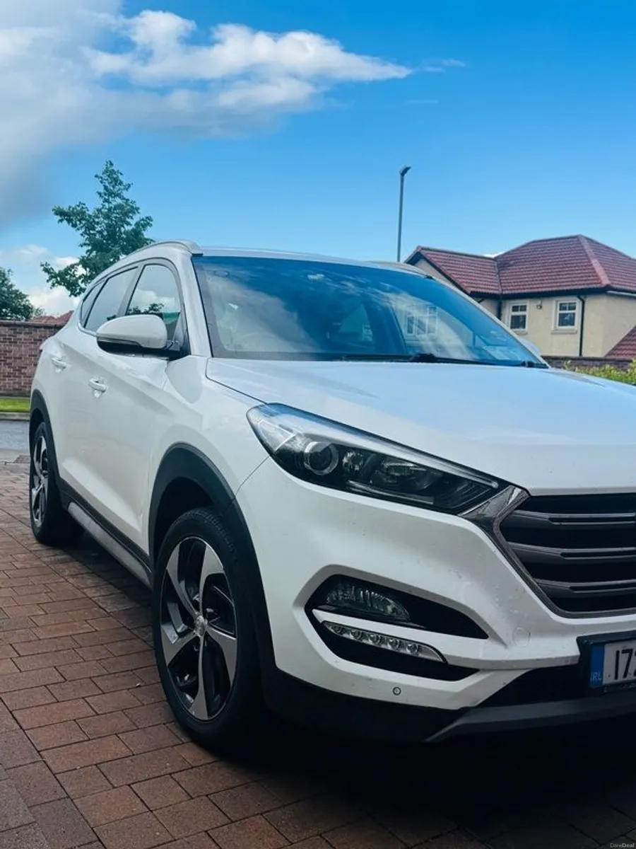 2017 Hyundai Tucson - Image 2