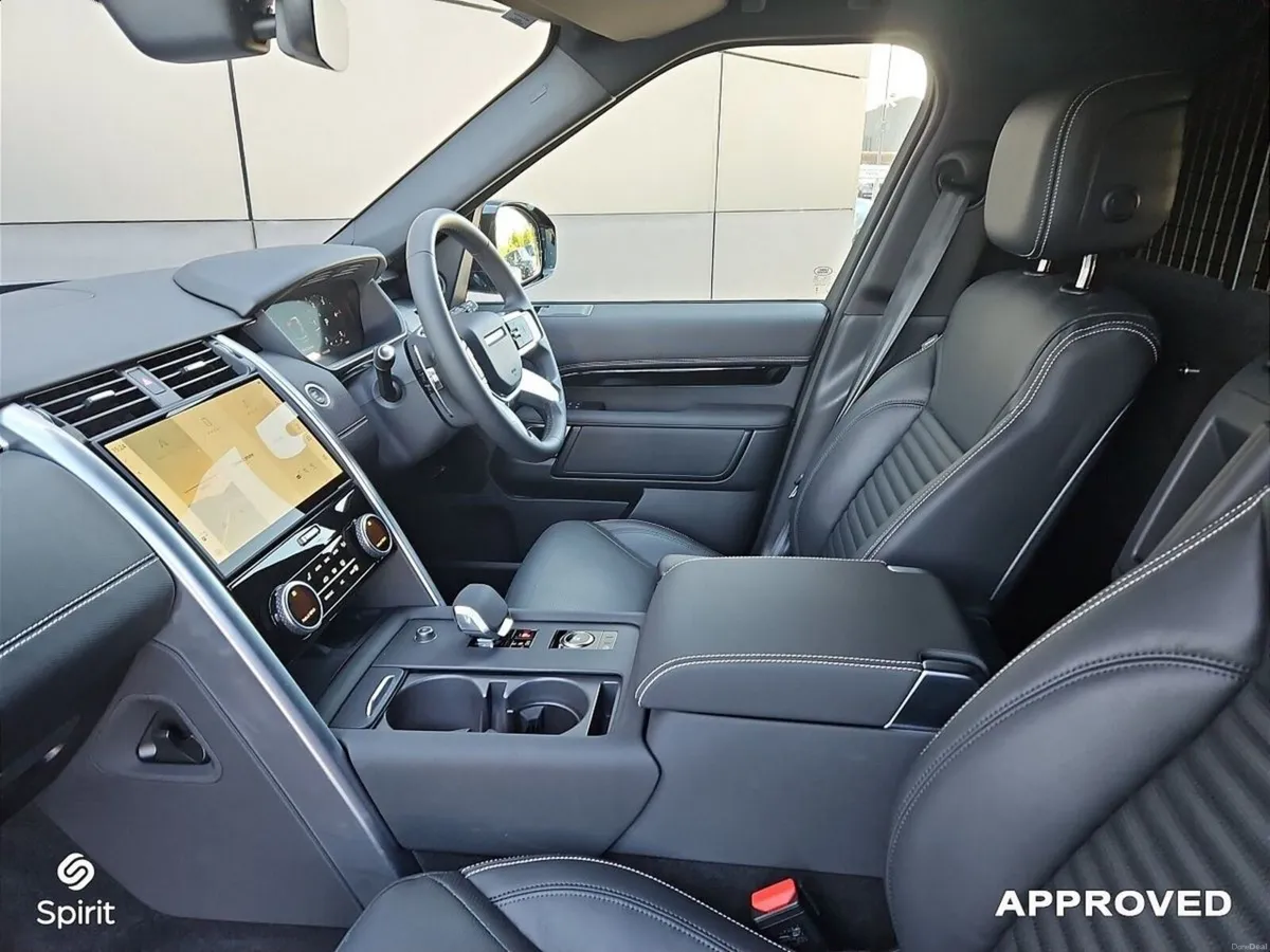 Land Rover Discovery 3.0 D 350PS SE Commercial - Image 4