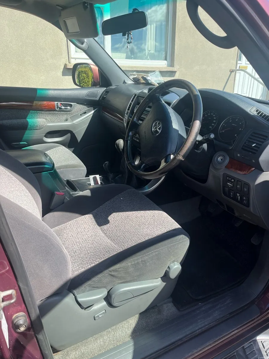 Toyota Land Cruiser - Image 3