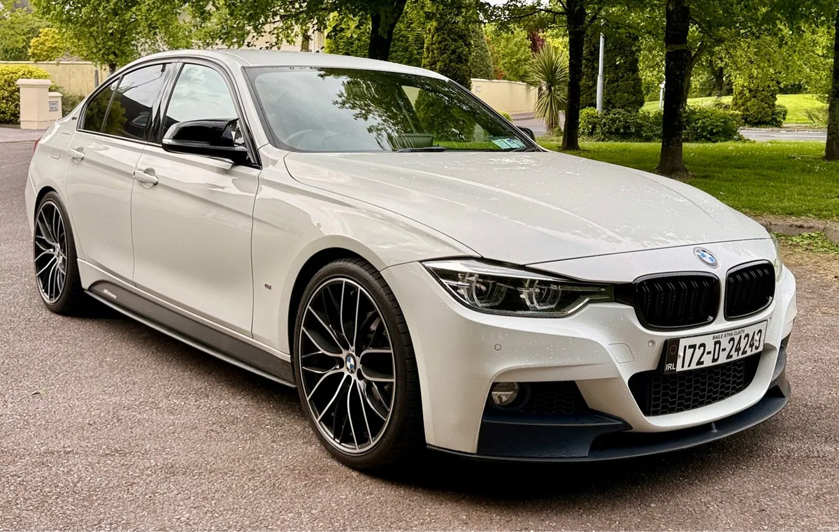 BMW 330e M Sport with Red interior !! - Image 1