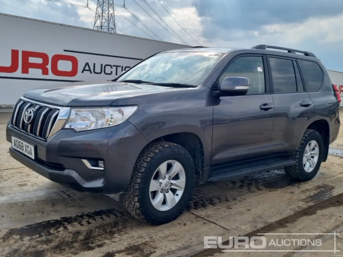 2018 Toyota Land Cruiser - Image 2