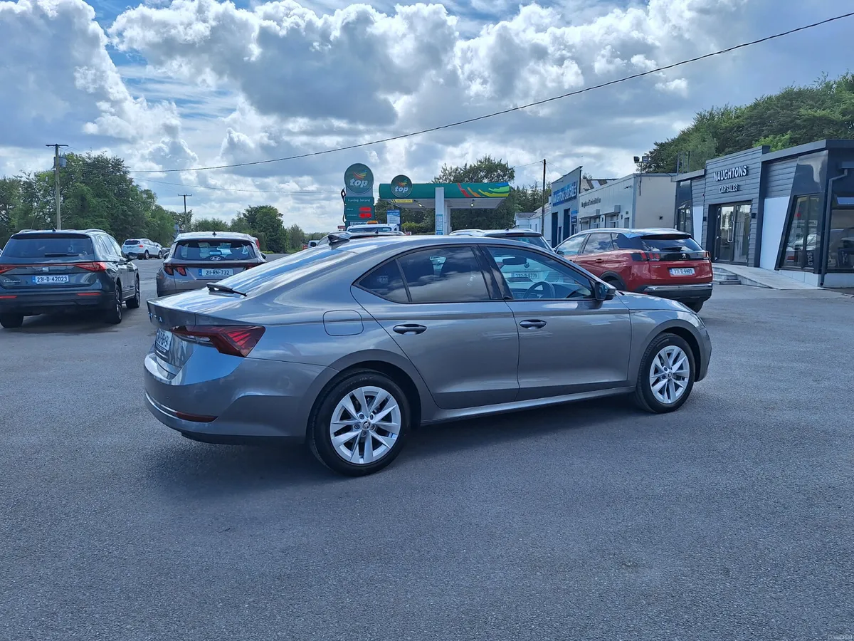 Skoda Octavia 2.0Tdi *High Spec/Camera/App Connect - Image 3