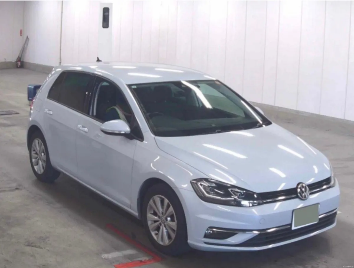 Volkswagen Golf White 2017 - Image 1