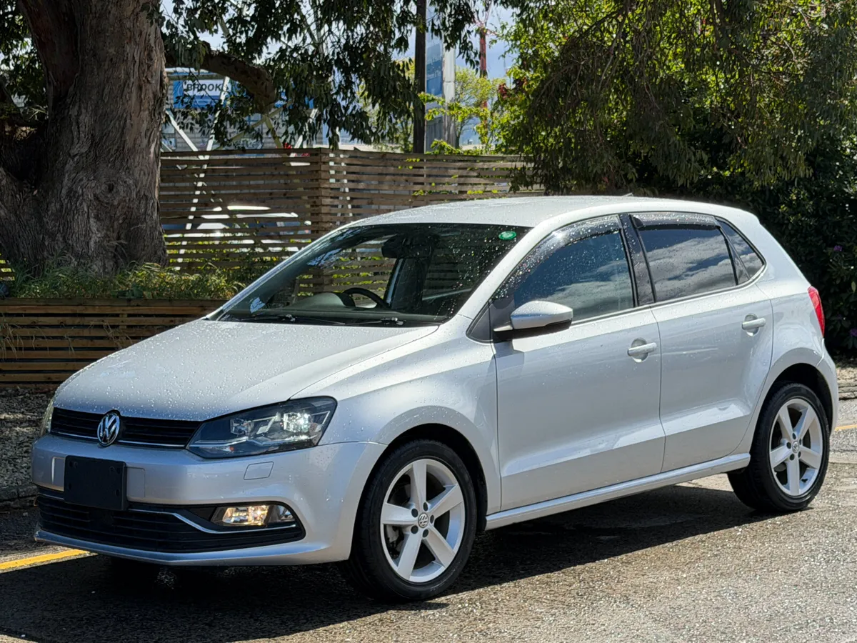 2016 VOLKSWAGEN POLO. HIGHLINE - Image 2