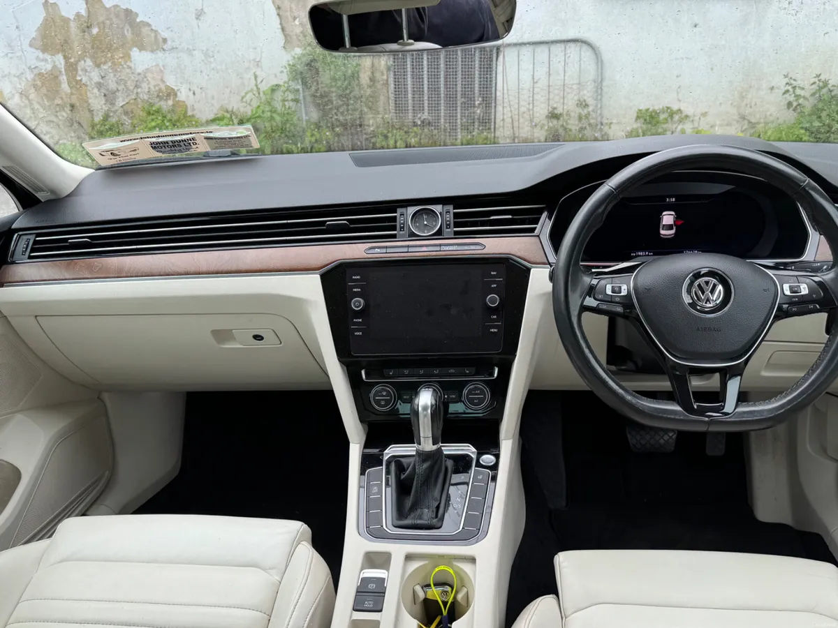 Volkswagen Passat Automatic High spec - Image 2
