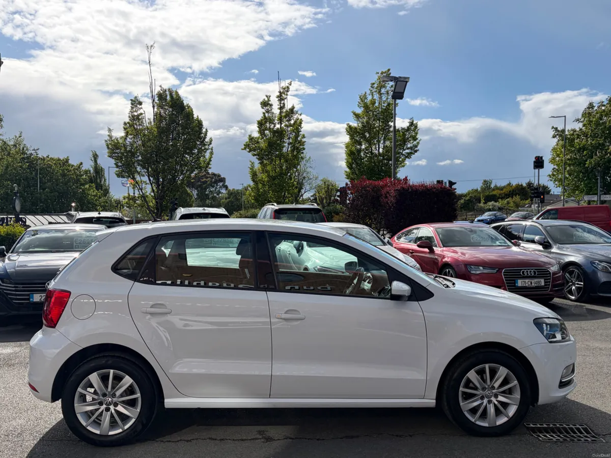 151 Volkswagen Polo 1.0 Petrol 5dr - Image 4
