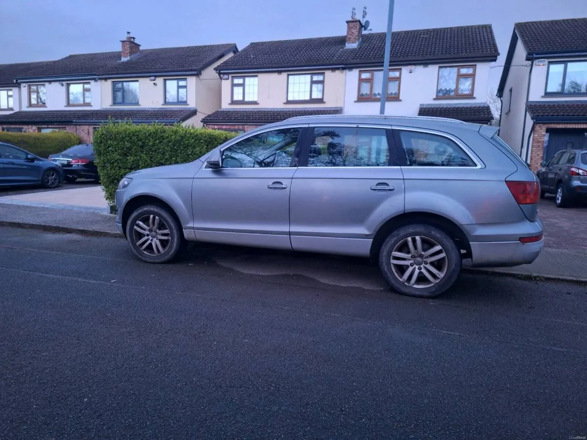 Q7 Audi - Image 1
