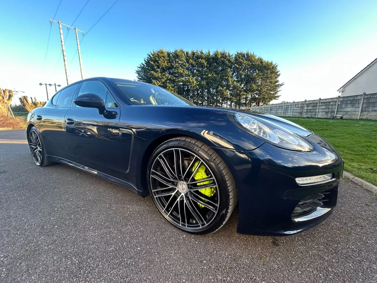 Panamera 3L V6 Hybrid full specs - Image 4