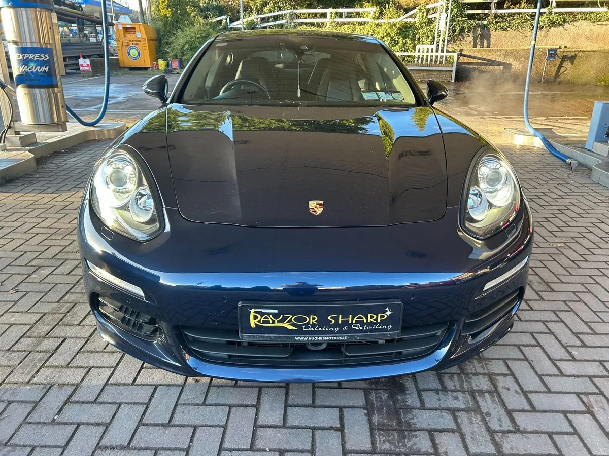 Panamera 3L V6 Hybrid full specs - Image 1