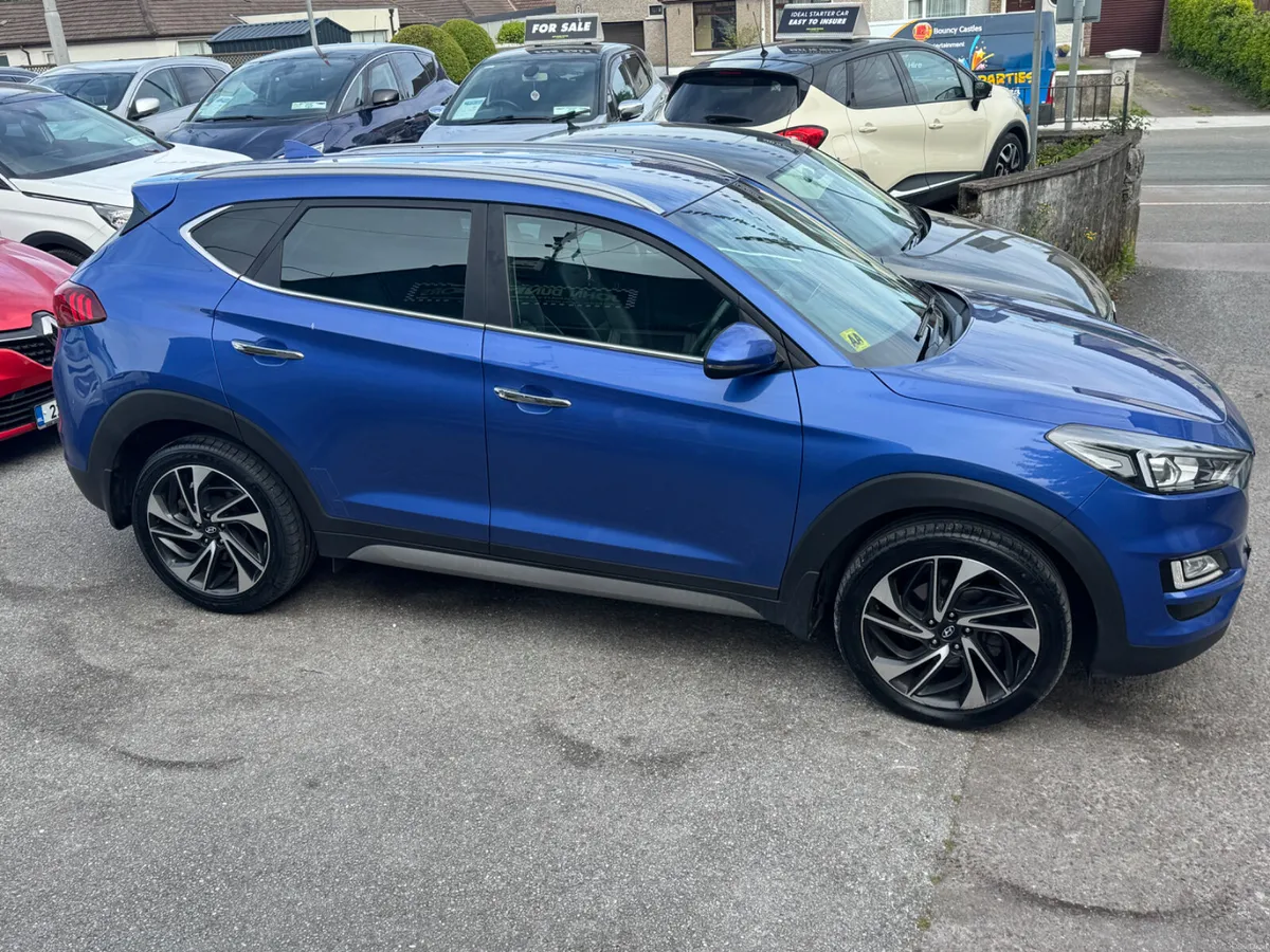 Hyundai Tucson very high spec low mileage - Image 3