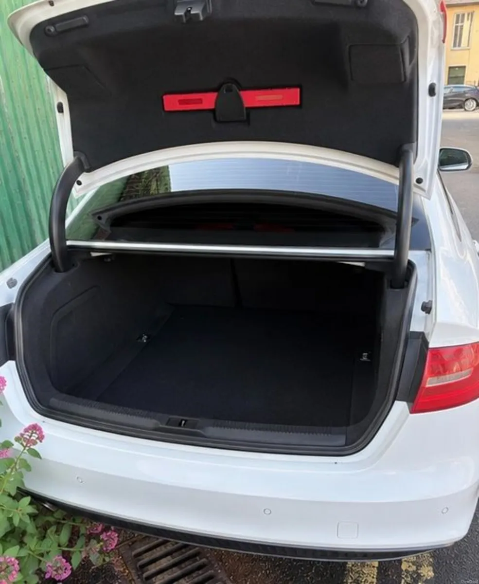 Automatic Audi A4 S-Line - Image 3