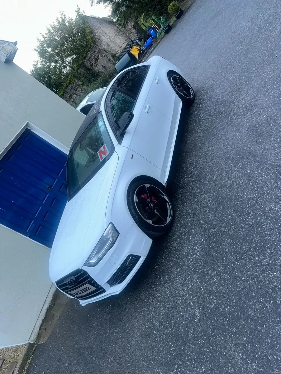 Automatic Audi A4 S-Line - Image 1