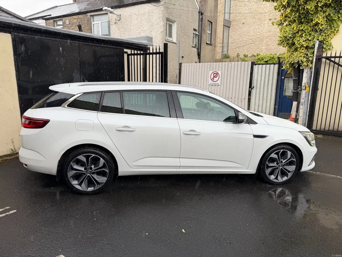 Renault Megane Sport Tourer GT Line 1.6 dCi 130 - Image 3