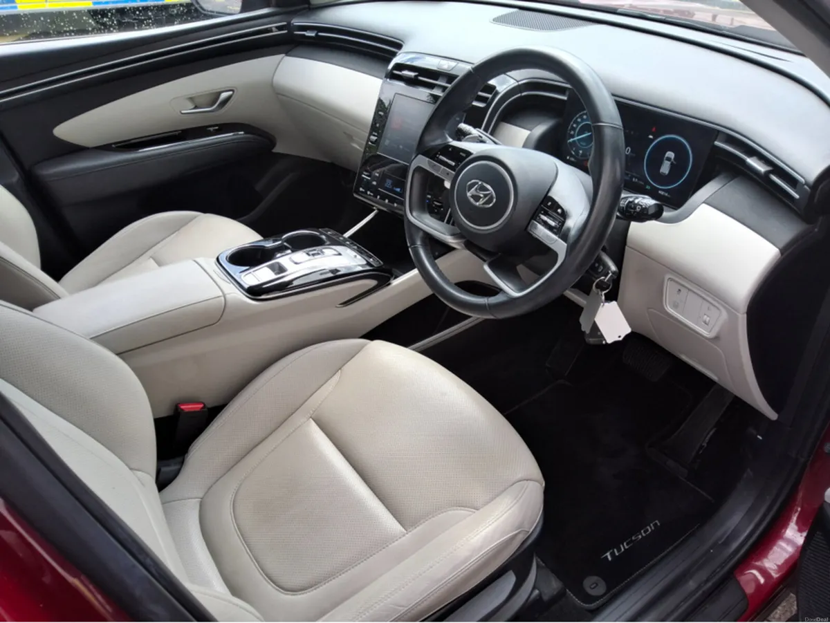 Hyundai Tucson EXECUTIVE HYBRID - Image 6
