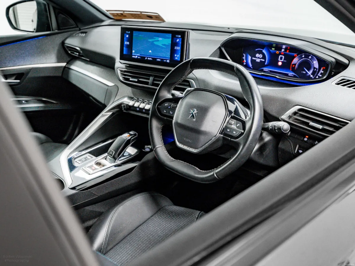 Peugeot 3008 Allure 1.5 Diesel Auto 130HP - Image 2