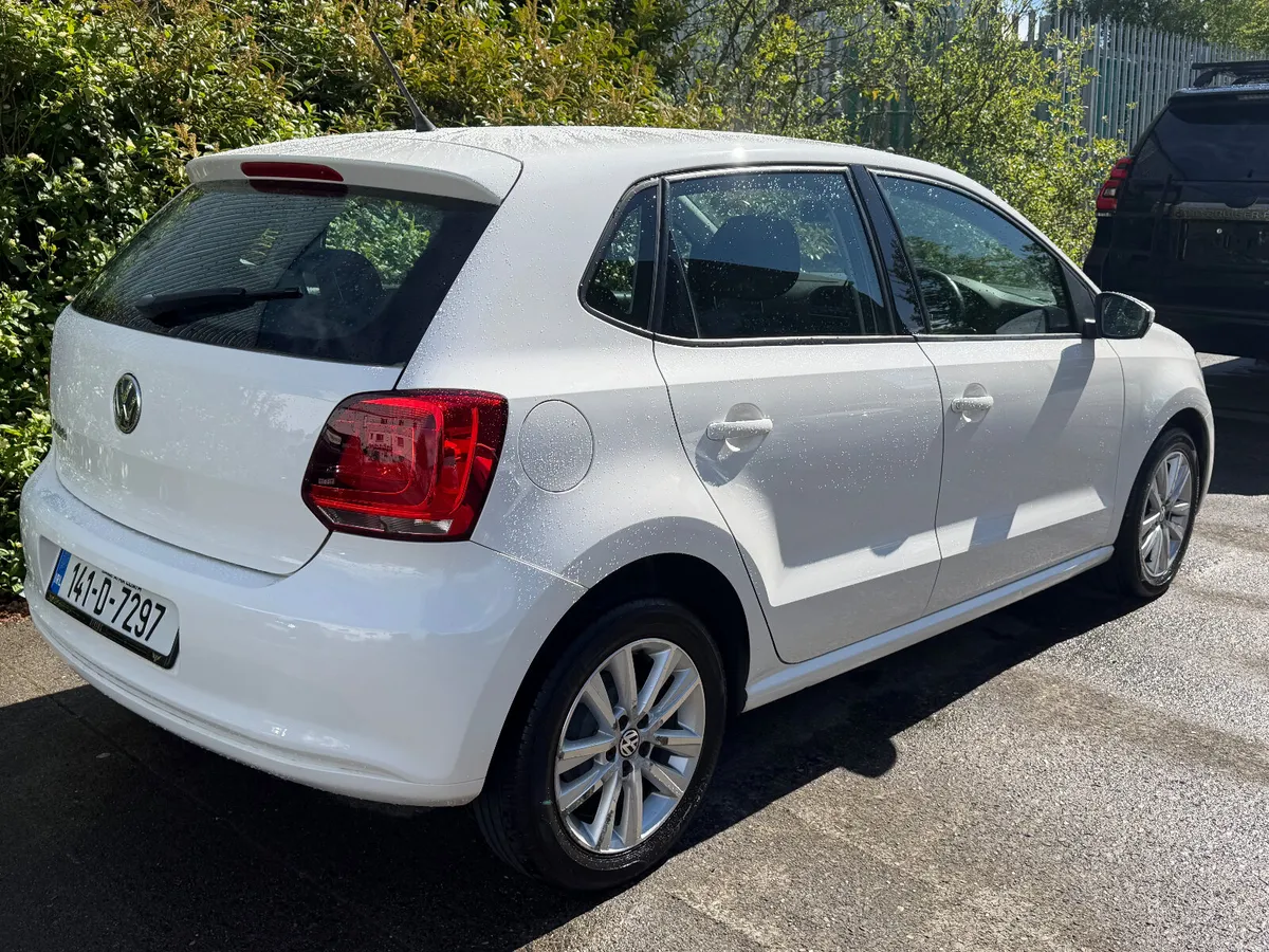 Volkswagen Polo 2014 Low KM - Image 4