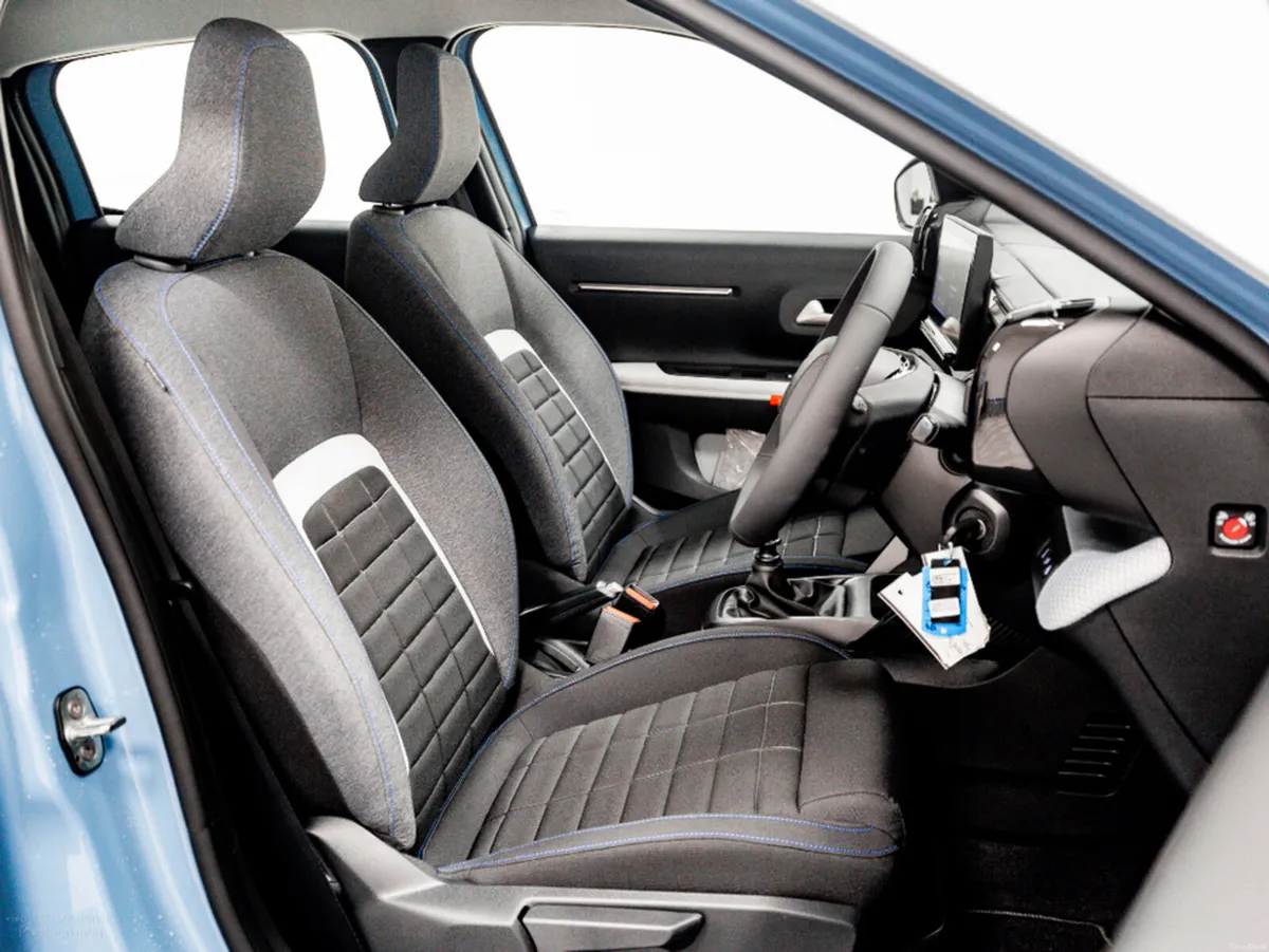 Citroen C3 Plus 1.2 Petrol 100HP - Image 3