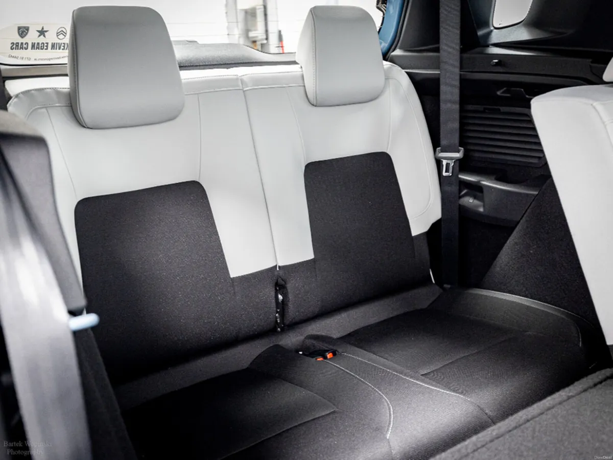 Citroen C3 Aircross Max Hybrid Auto 145HP - 7 Seat - Image 6