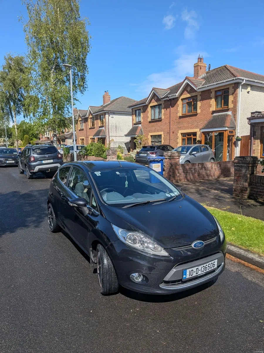 Ford Fiesta 2010 - Image 1