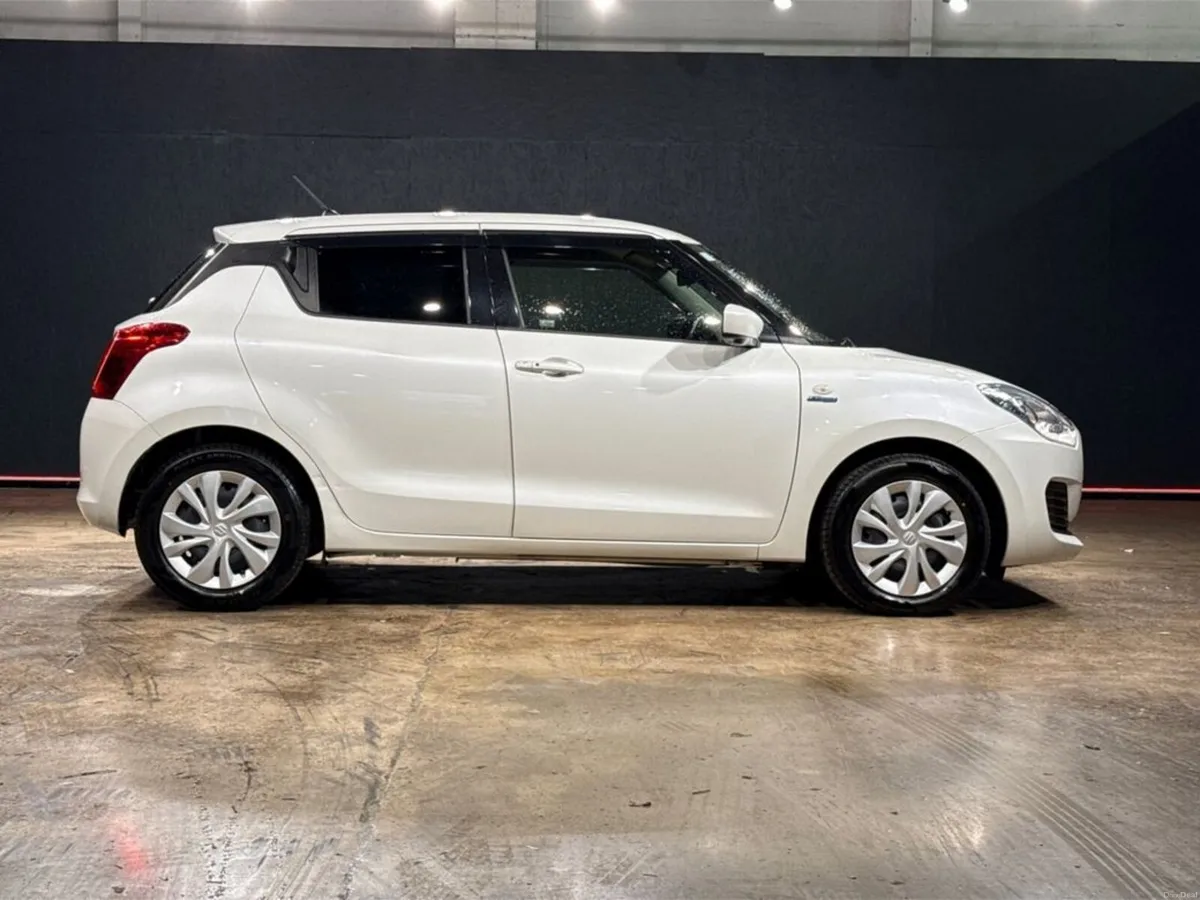Suzuki Swift HYBRID 1.2 AUTOMATIC - REVERSE/360 CA - Image 3