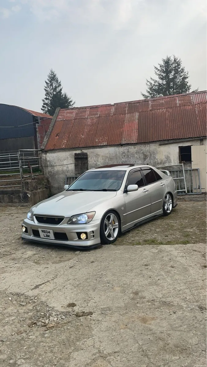 2004 Lexus IS200 - Image 1